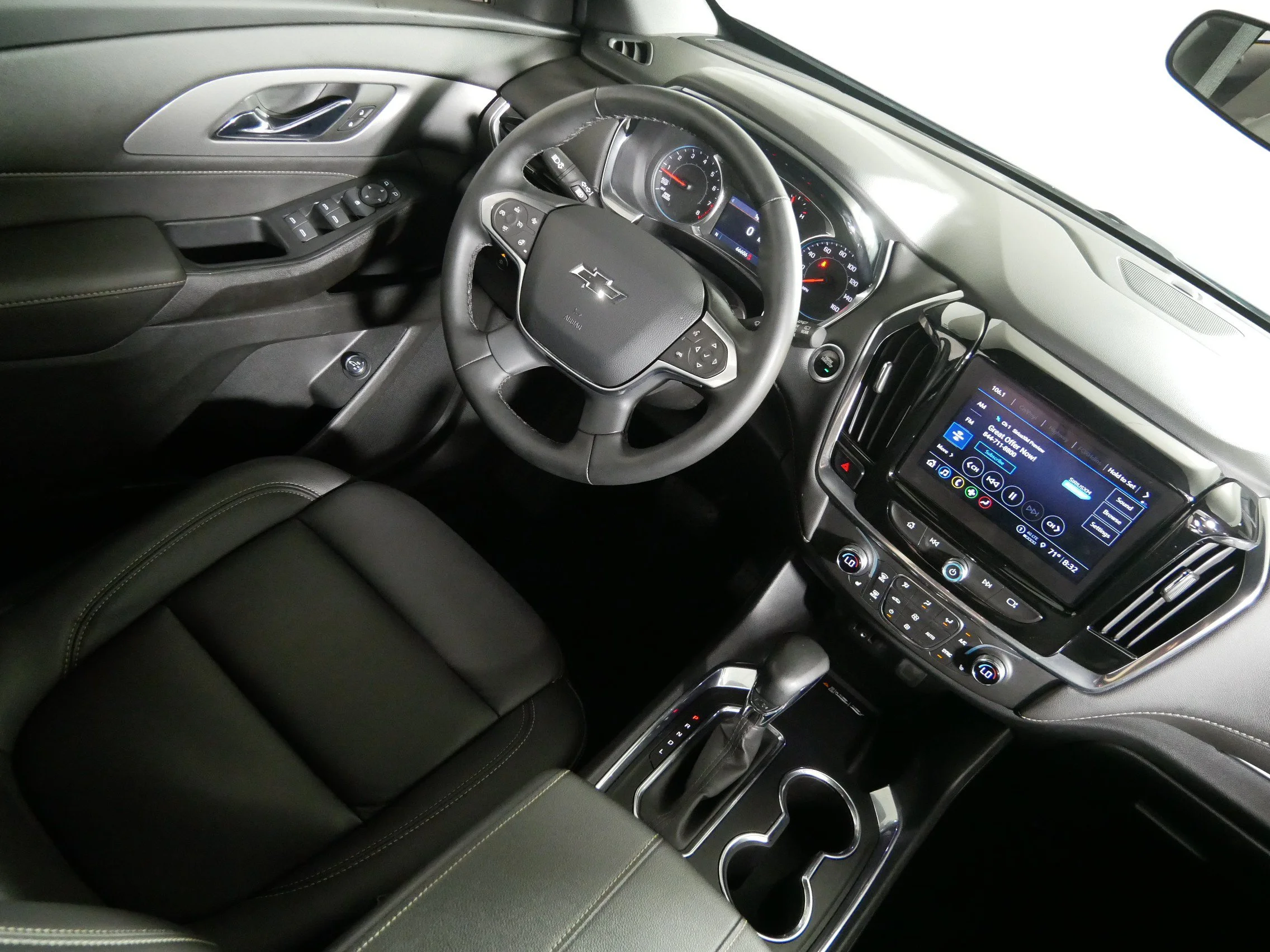 Used 2023 Sterling Gray Metallic Chevrolet LT Leather image 9