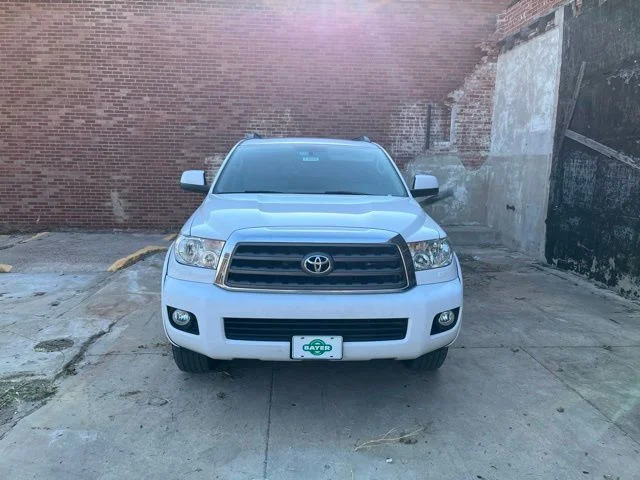 Used 2016 Super White Toyota SR5 image 2