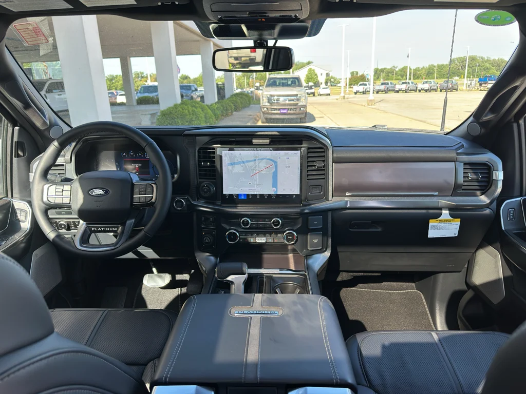 New 2026 Star White Metallic Tri-Coat Ford Platinum® image 15