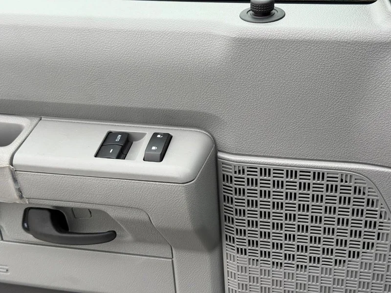 New 2026 Oxford White Ford SRW KUV image 17