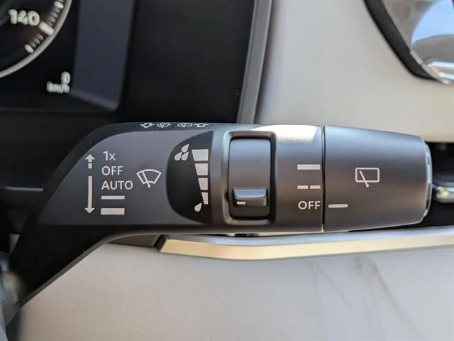 2025 Mitsubishi Outlander Plug-in Hybrid SEL - Photo 29