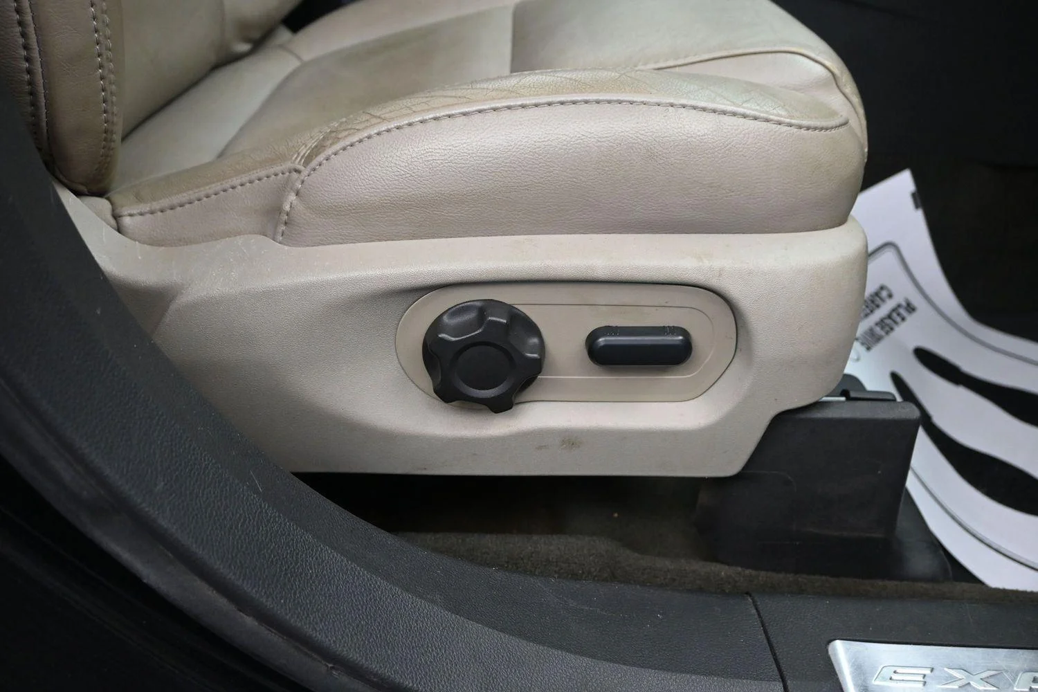 Used 2015 Tuxedo Black Metallic Ford Limited image 8