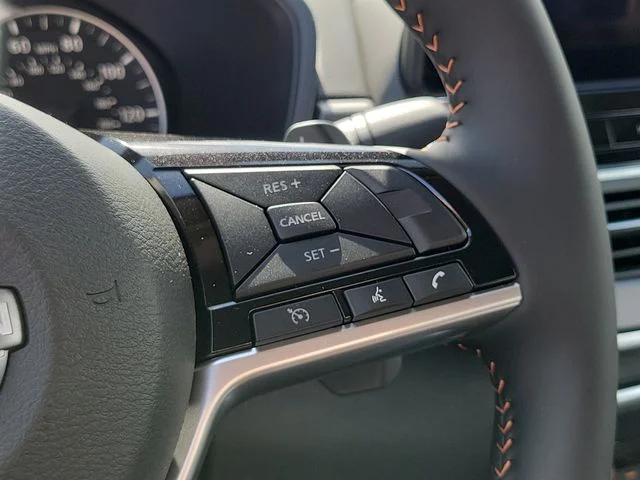 New 2026 Gray Sky Pearl / Super Black Two-tone Nissan SR image 26
