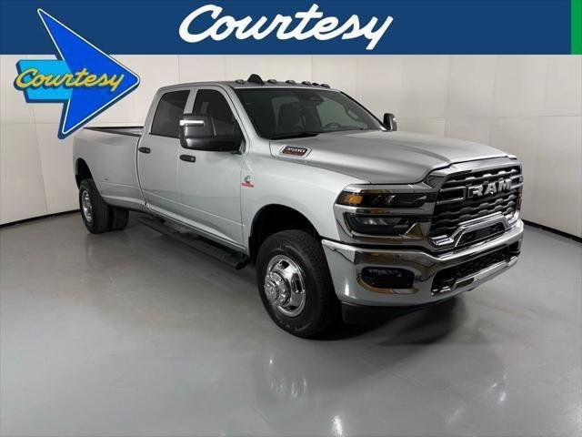 2026 RAM 3500 Tradesman Crew Cab LB DRW 4WD
