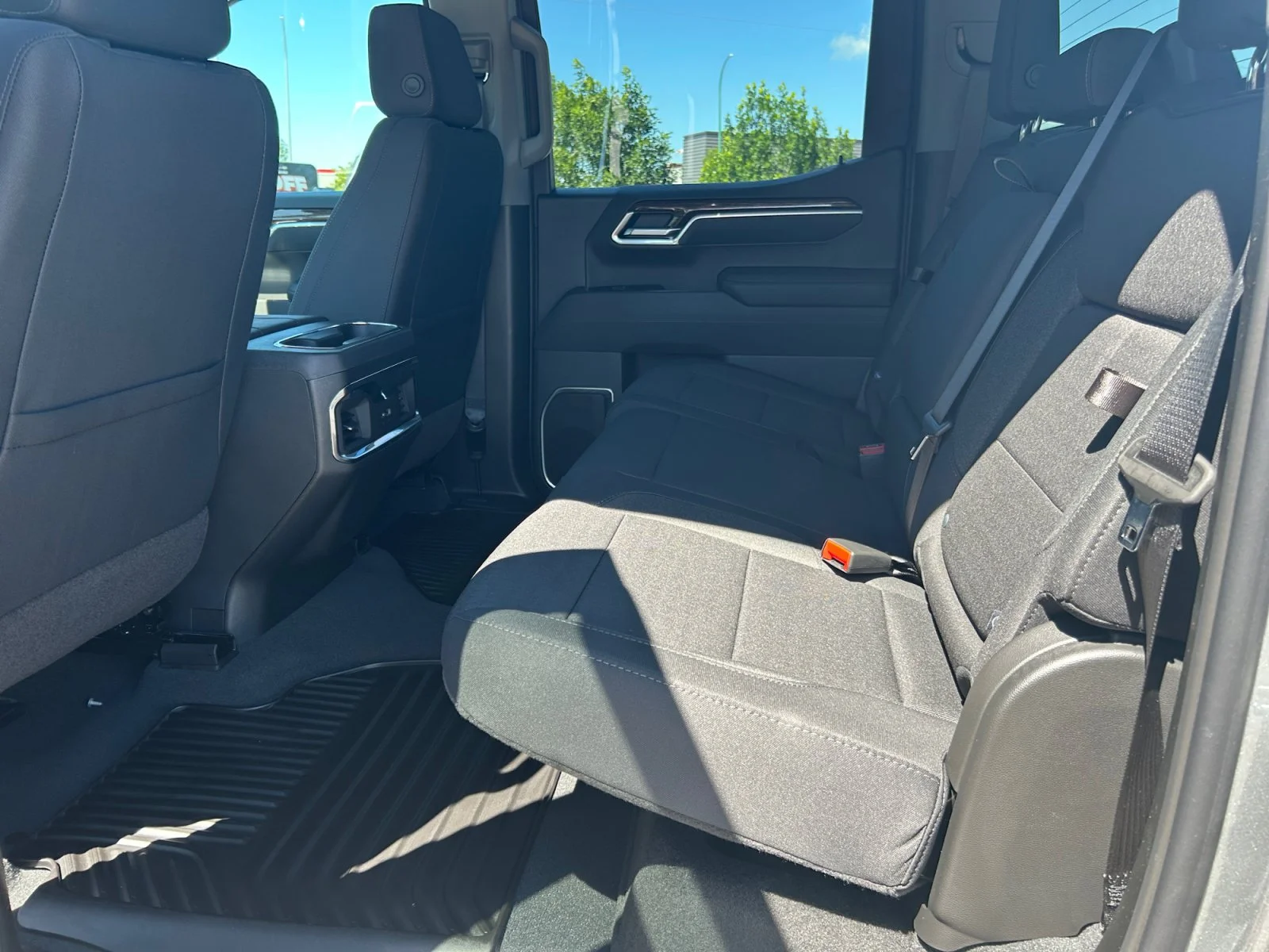 New 2026 Sterling Metallic GMC Elevation image 17