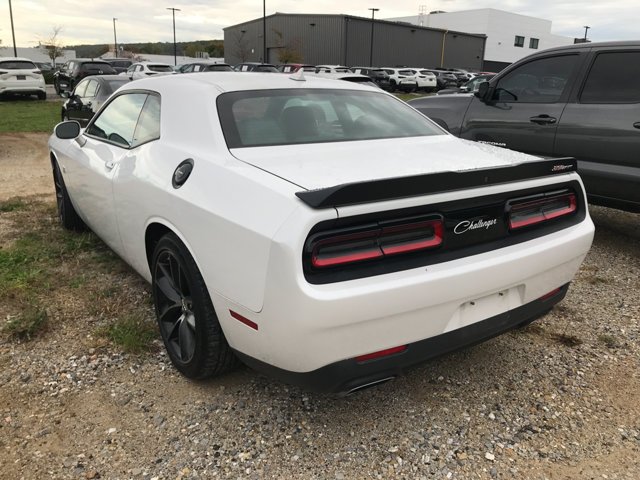 Used 2015 Ivory White Tri-Coat Pearl Dodge R/T Scat Pack image 4