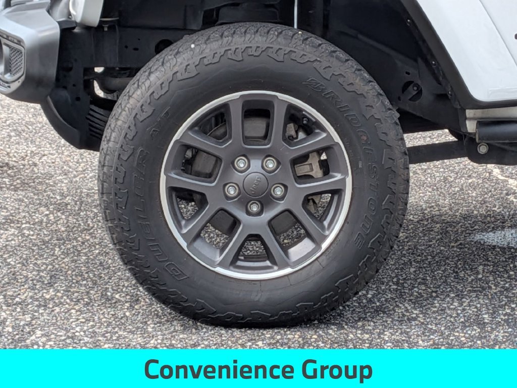 Used 2020 White Jeep Altitude image 13