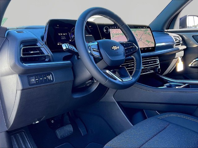 2027 Chevrolet Traverse LT - Photo 8