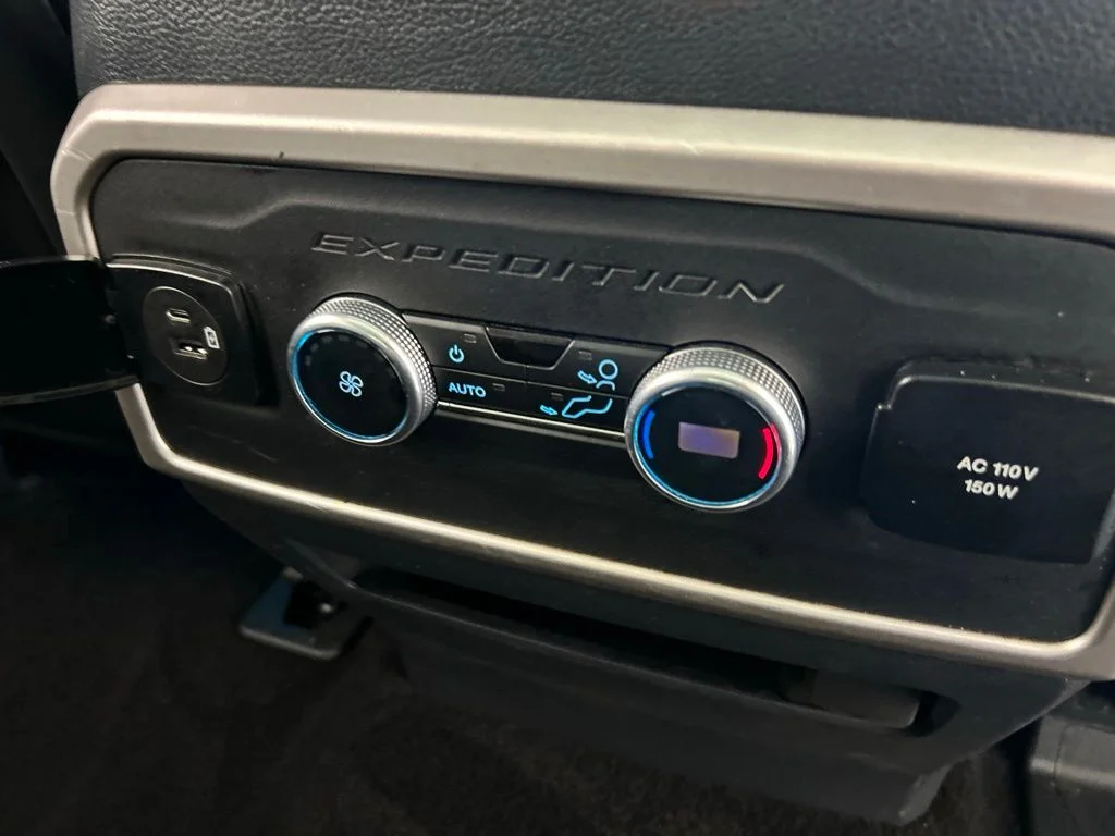 Used 2022 Black Ford XLT image 35