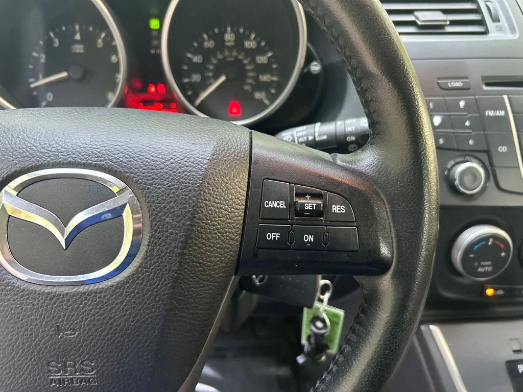 Used 2012 White Mazda Touring image 20
