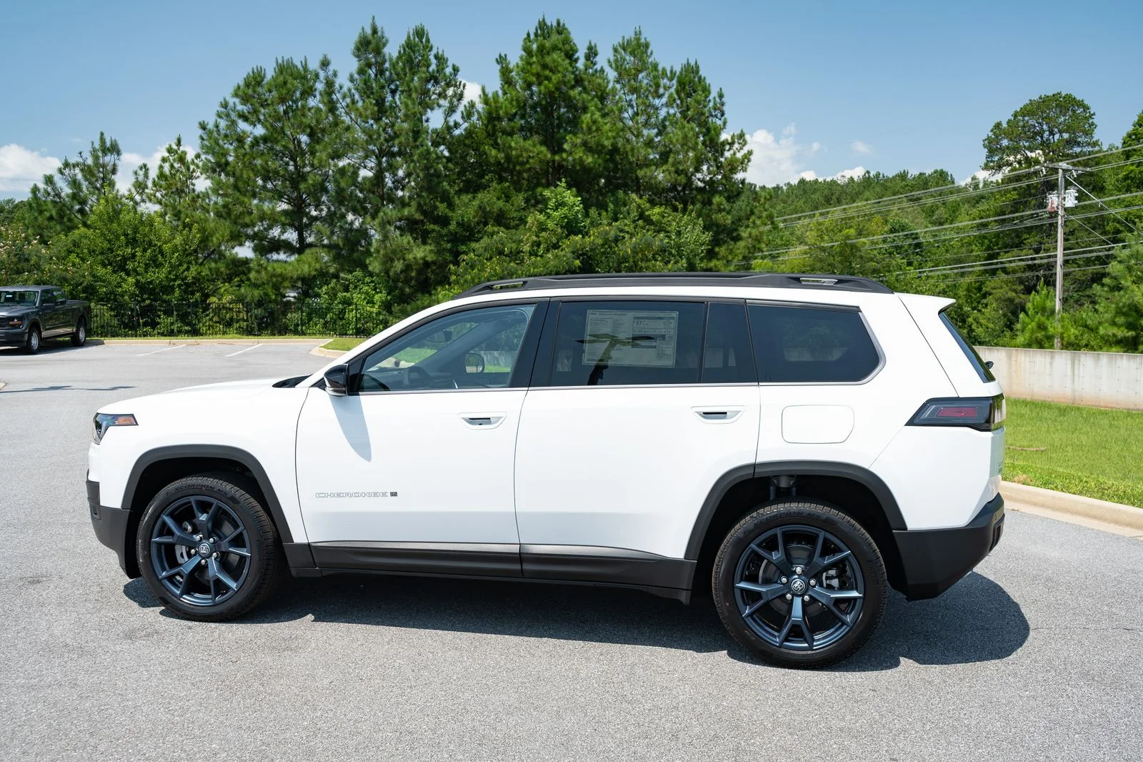 New 2026 Bright White Clear-Coat Exterior Paint Jeep  image 7