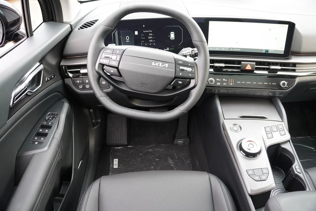 New 2027 Black Kia SX-Prestige image 15