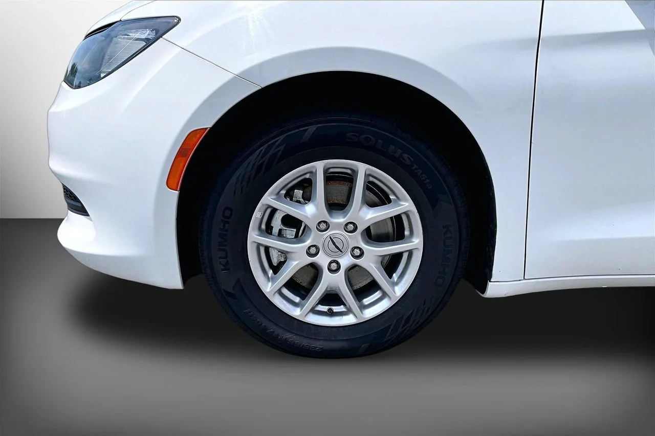Certified Used 2023 White Chrysler LX image 31