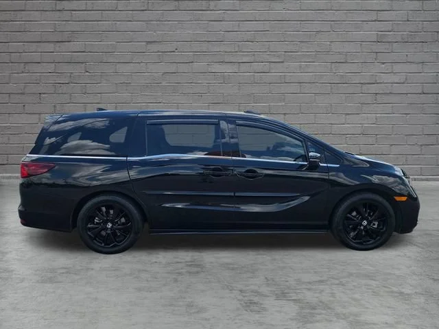 Used 2023  Honda Sport image 6
