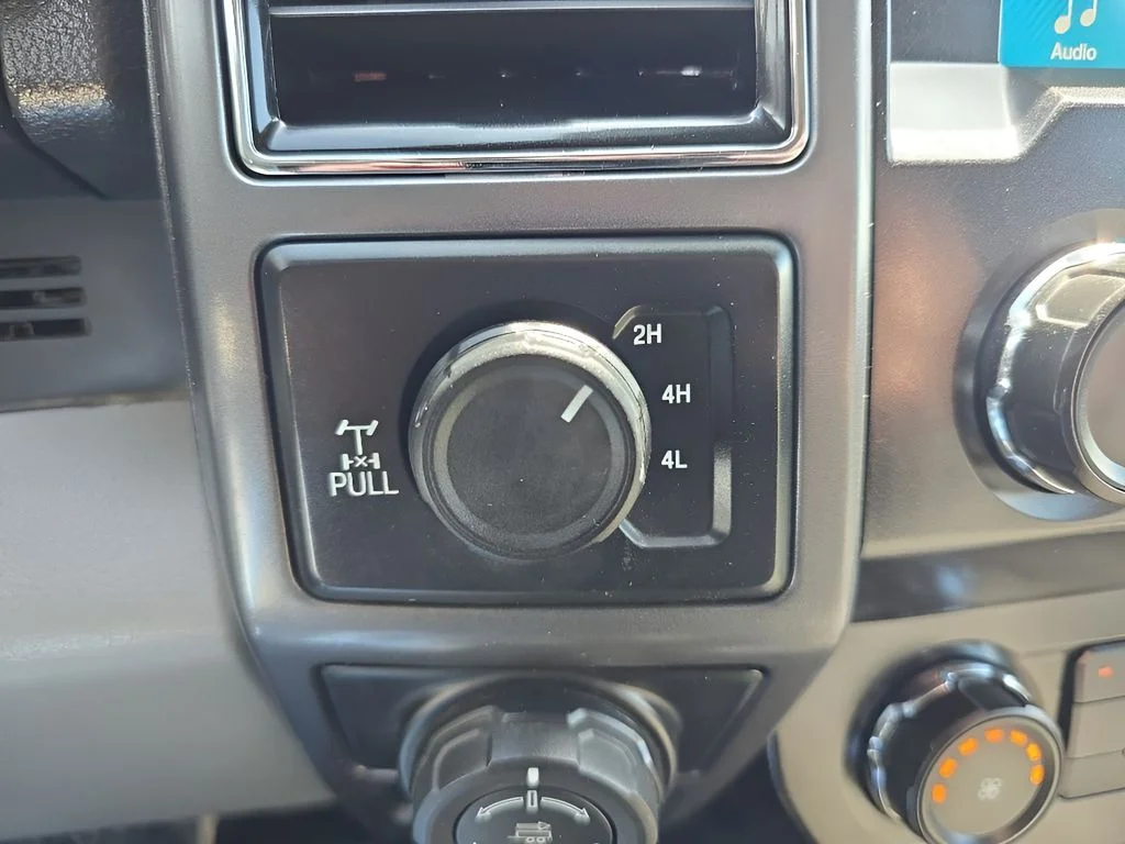 Used 2019 White Ford  image 16