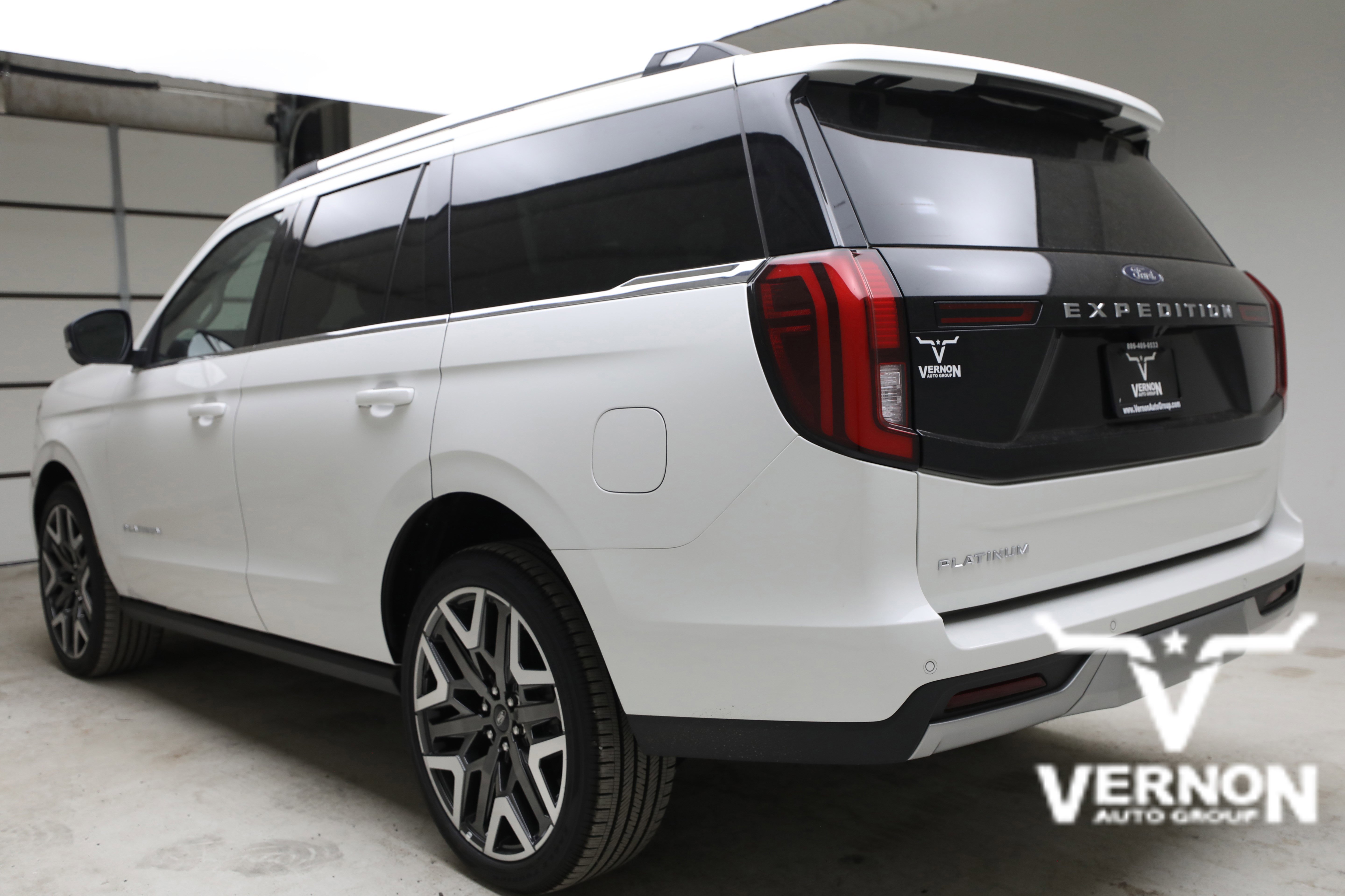 New 2026 Star White Metallic Tri-Coat Ford  image 3