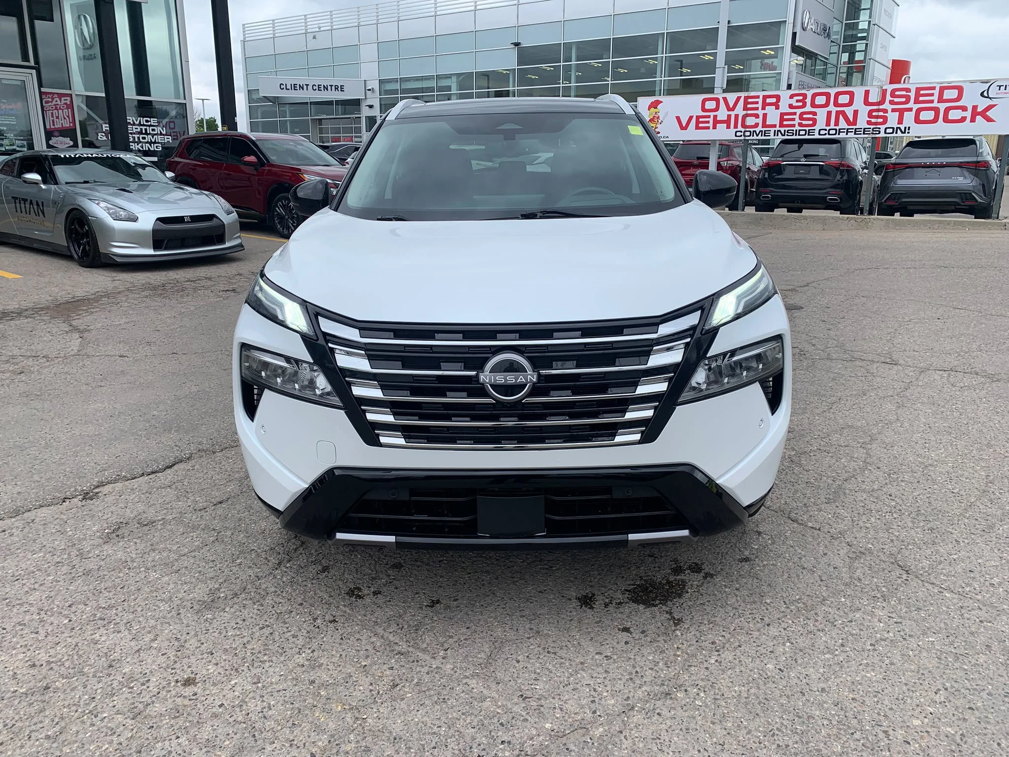 Certified Used 2024 2-Tone Everest White Tricoat Nissan Platinum AWD*Adaptive Cruise | Remote Start | Nav | 360 Cam | Htd Leather | Pano Roof | Htd Wheel image 4