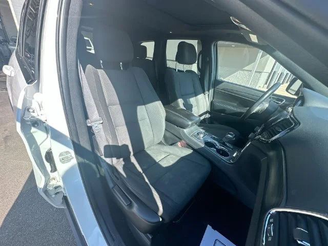 Used 2020 White Jeep Laredo image 28