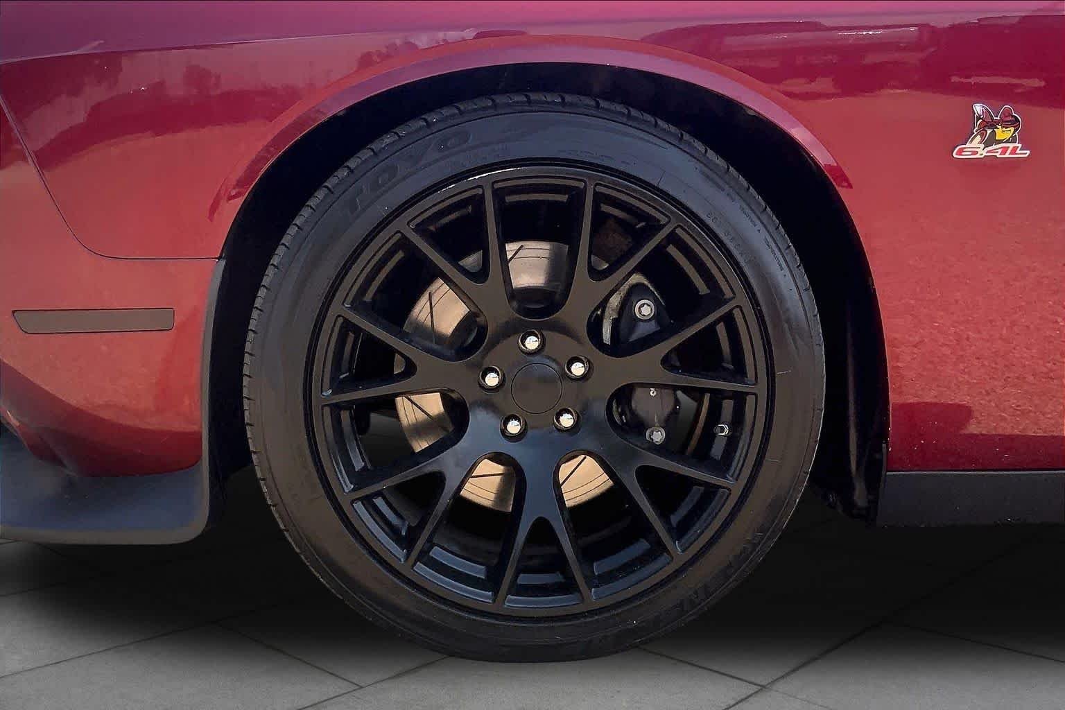 Used 2018 Octane Red Pearlcoat Dodge R/T Scat Pack image 11
