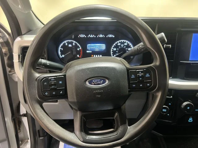 Certified Used 2025 Oxford White Ford XL image 10