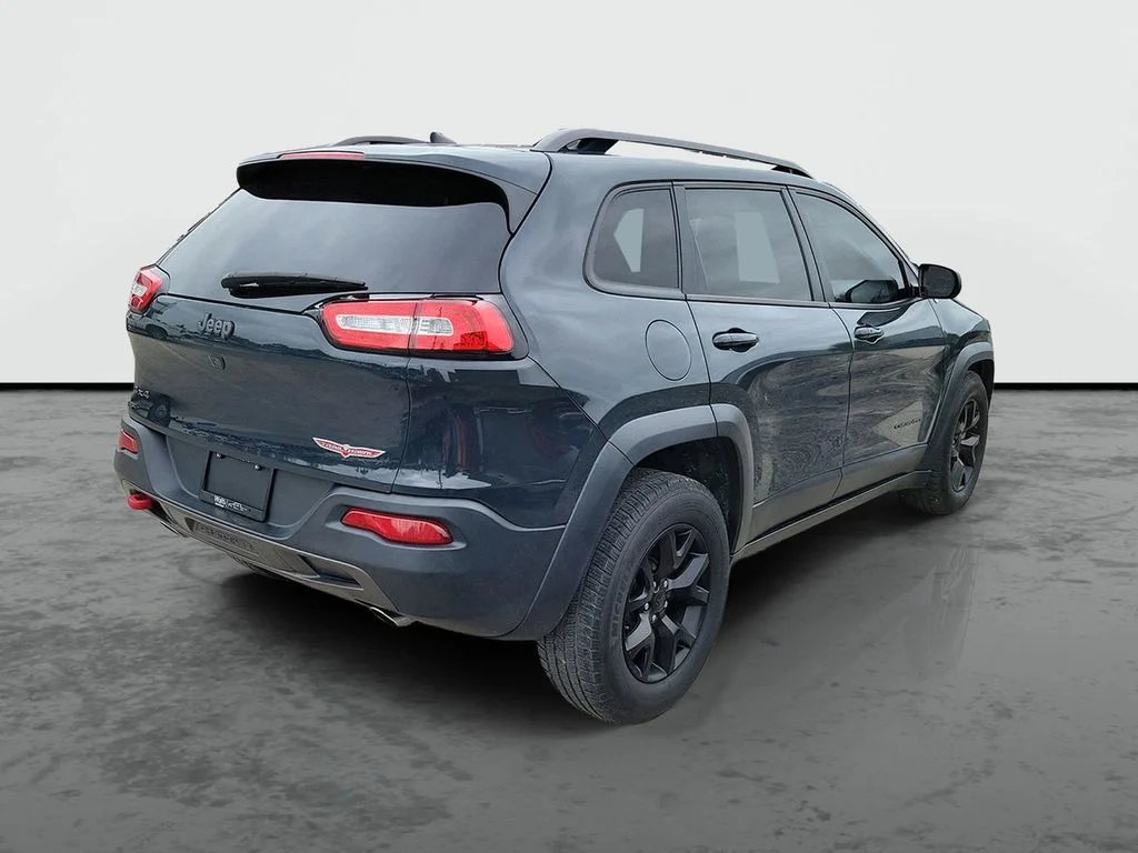 Used 2016 Jeep Cherokee Trailhawk with VIN 1C4PJMBS0GW194408 for sale in Live Oak, FL