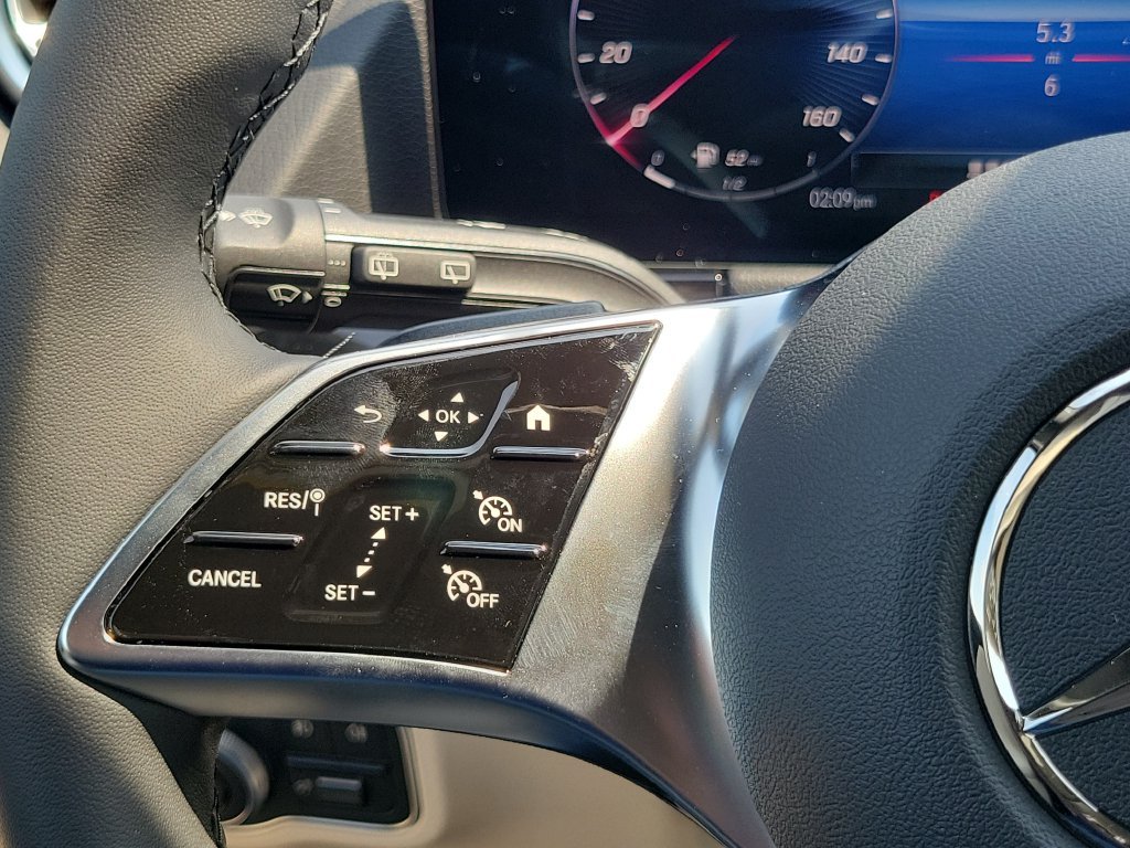 New 2026 Polar White Mercedes-Benz GLA 250 image 22