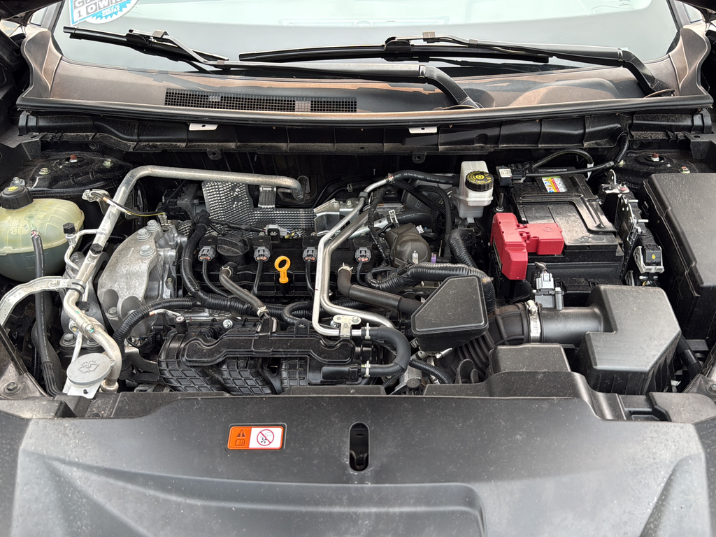 Used 2024 Black Mitsubishi SE image 31