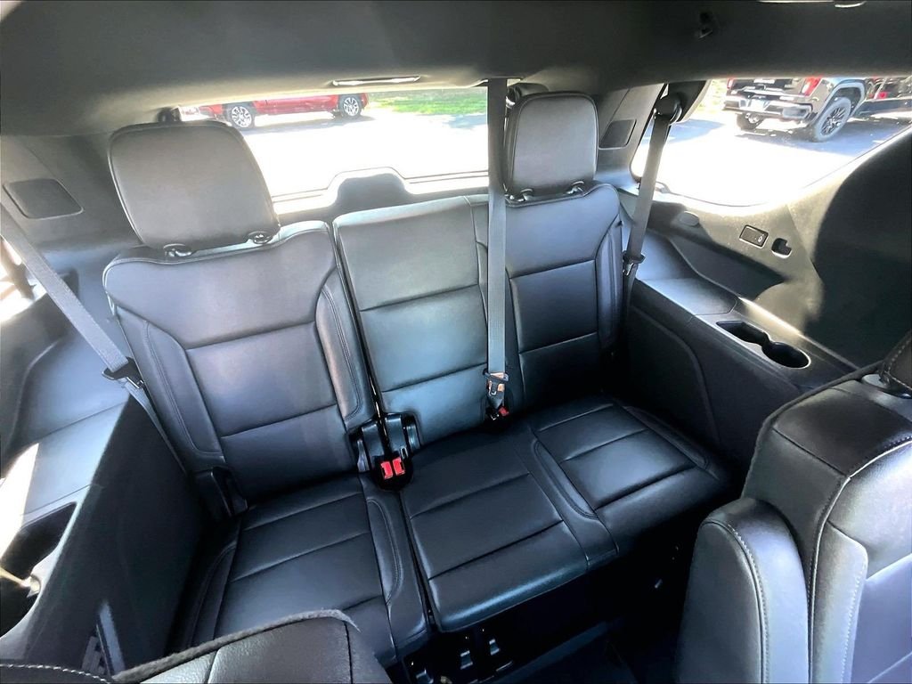 Used 2024 Gray Chevrolet Z71 image 16