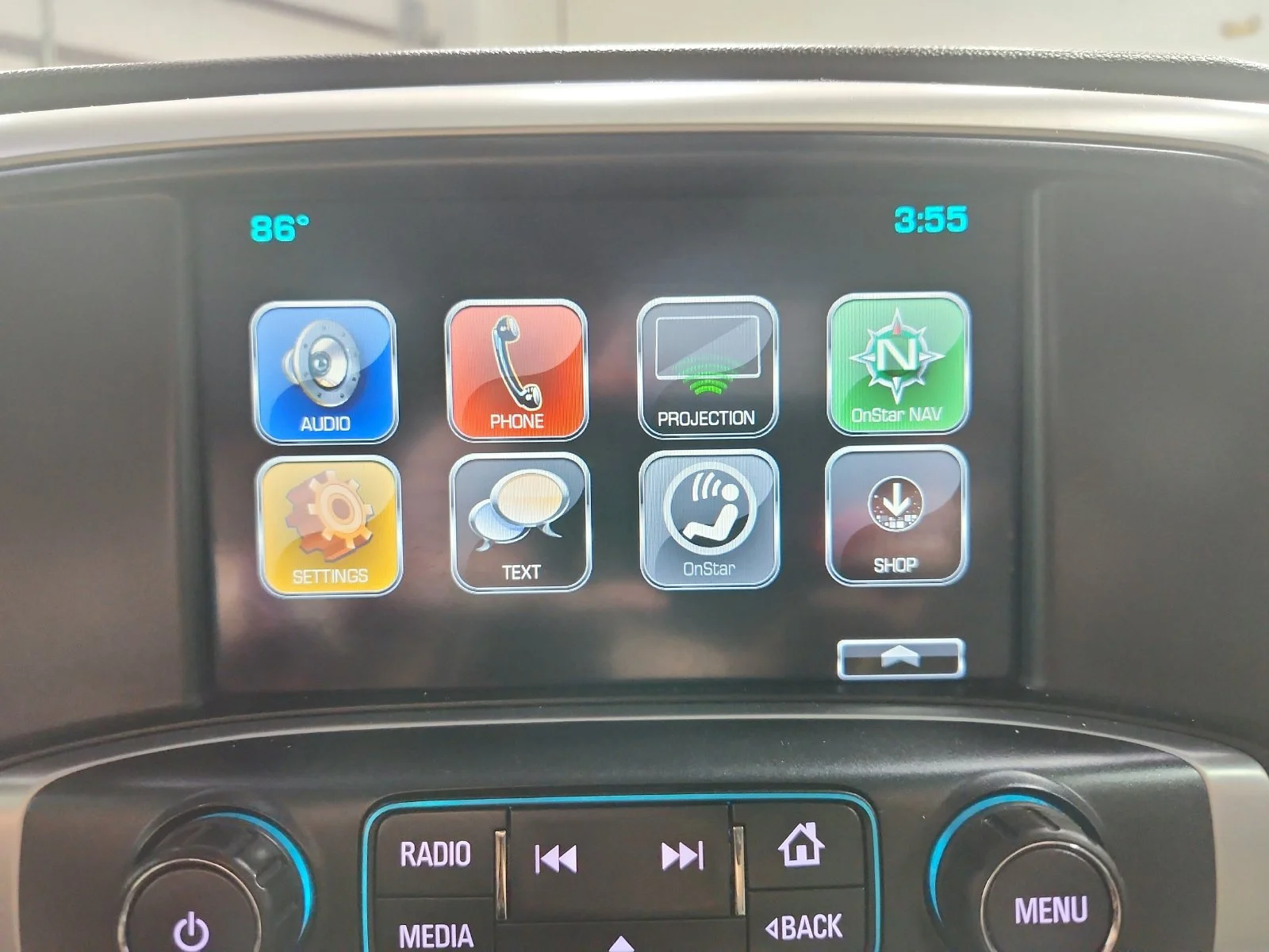 Used 2017 White GMC SLE image 16