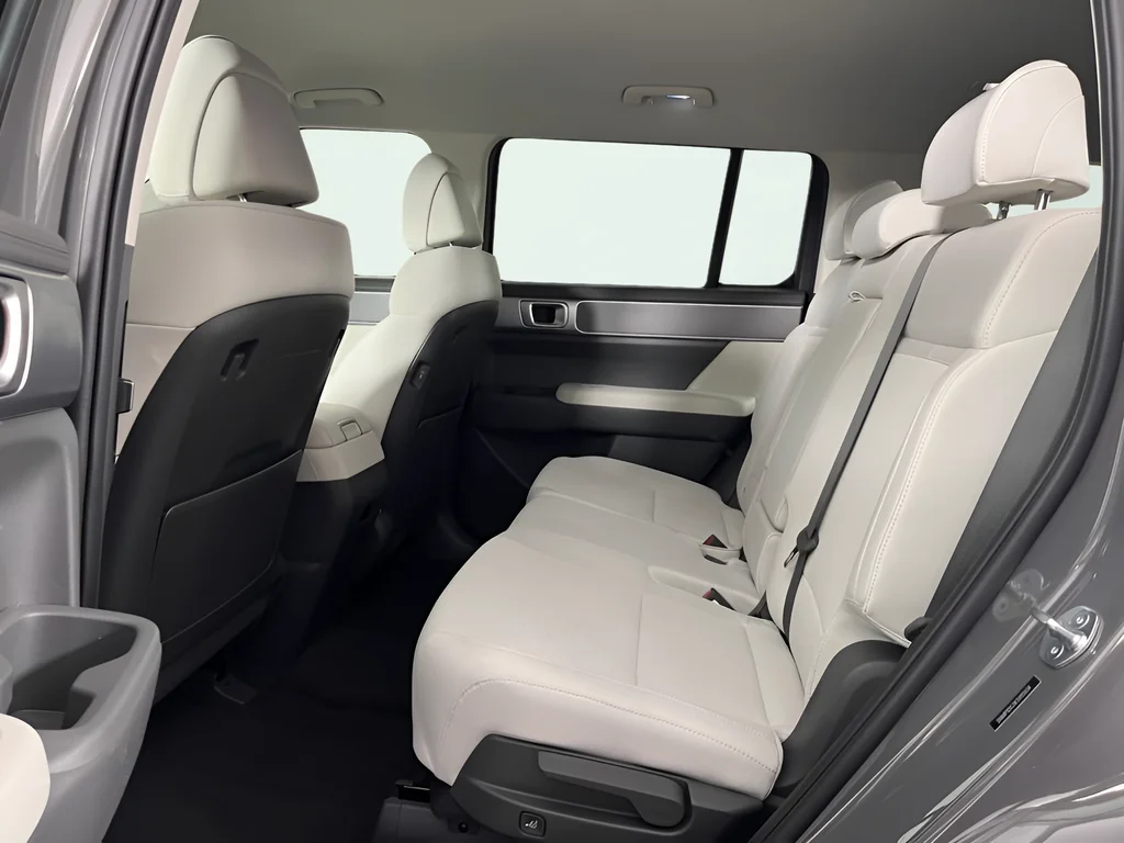 New 2026 Gray Hyundai SE image 10