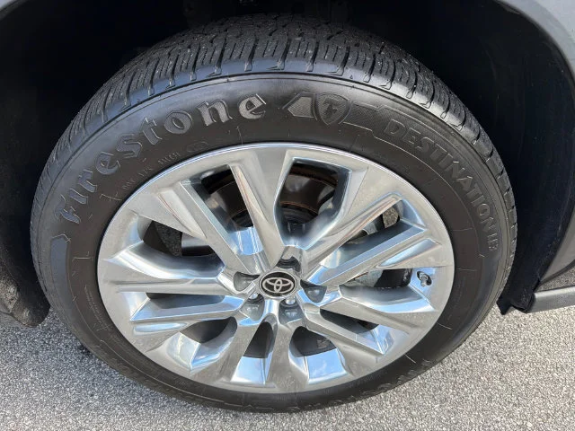 Used 2021 Black Toyota Hybrid Platinum image 12