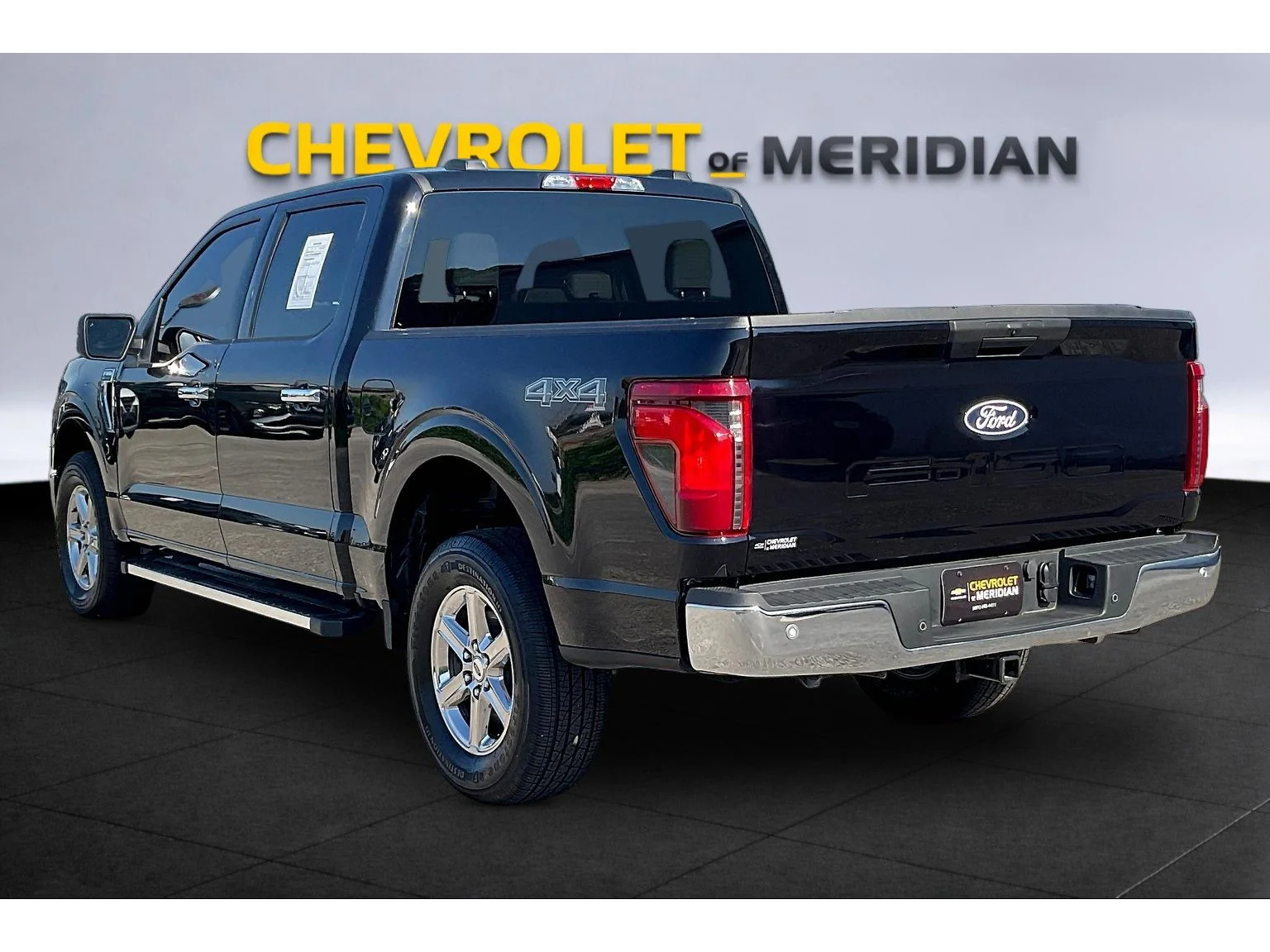 Used 2025  Ford XLT image 2