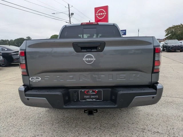 New 2027 Gun Metallic Nissan Crew Cab SV image 5