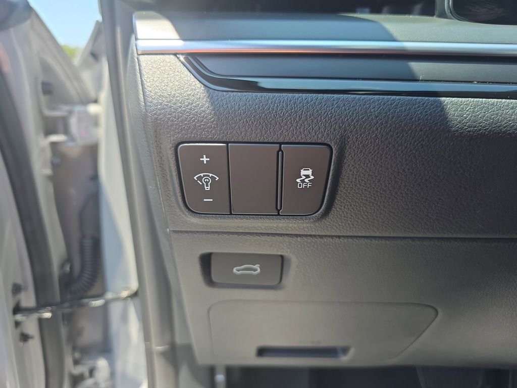 New 2026 Wolf Gray Kia GT-Line image 19