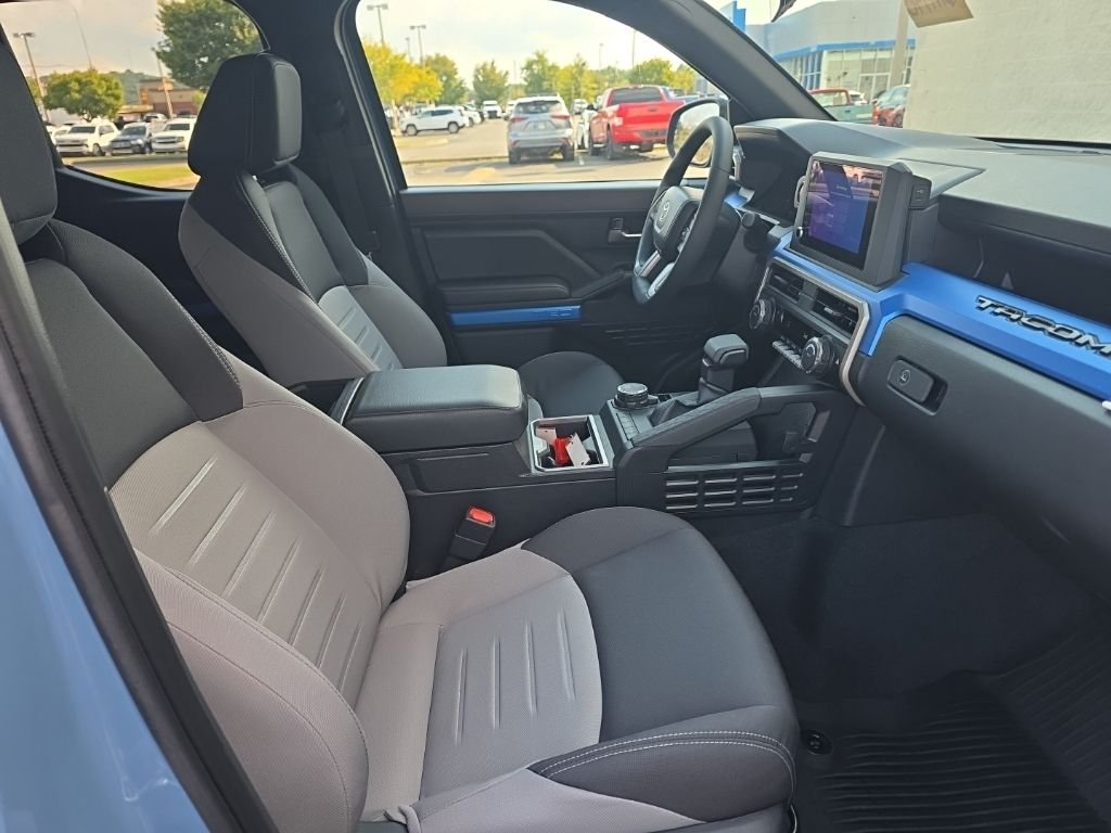 2026 Toyota Tacoma TRD Sport - Photo 10