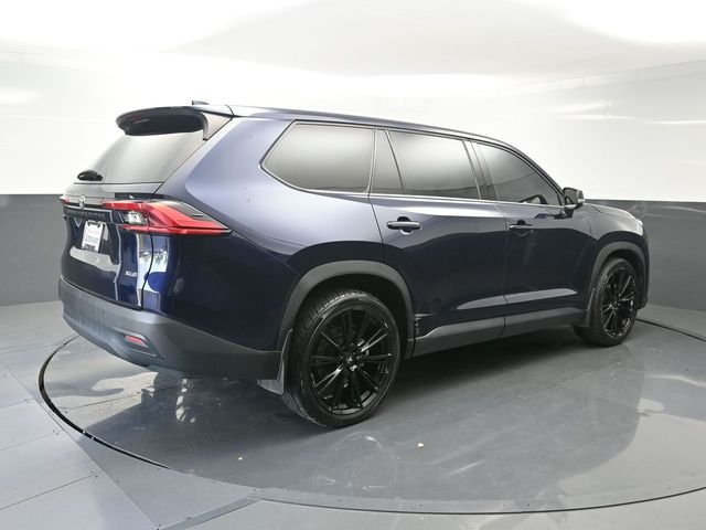 Used 2024  Toyota XLE image 7