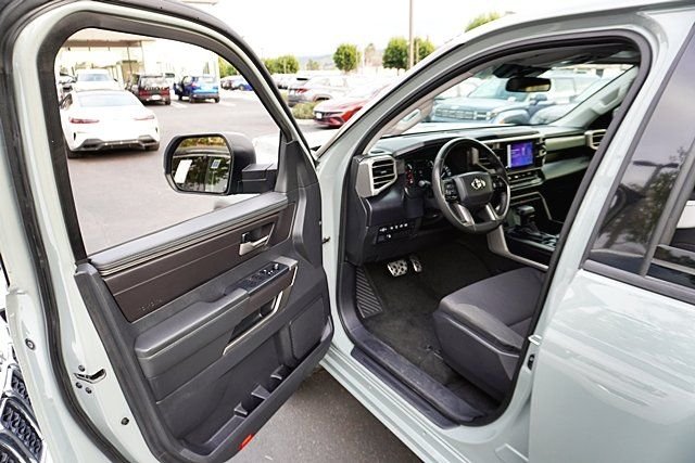 Used 2023  Toyota SR5 image 37