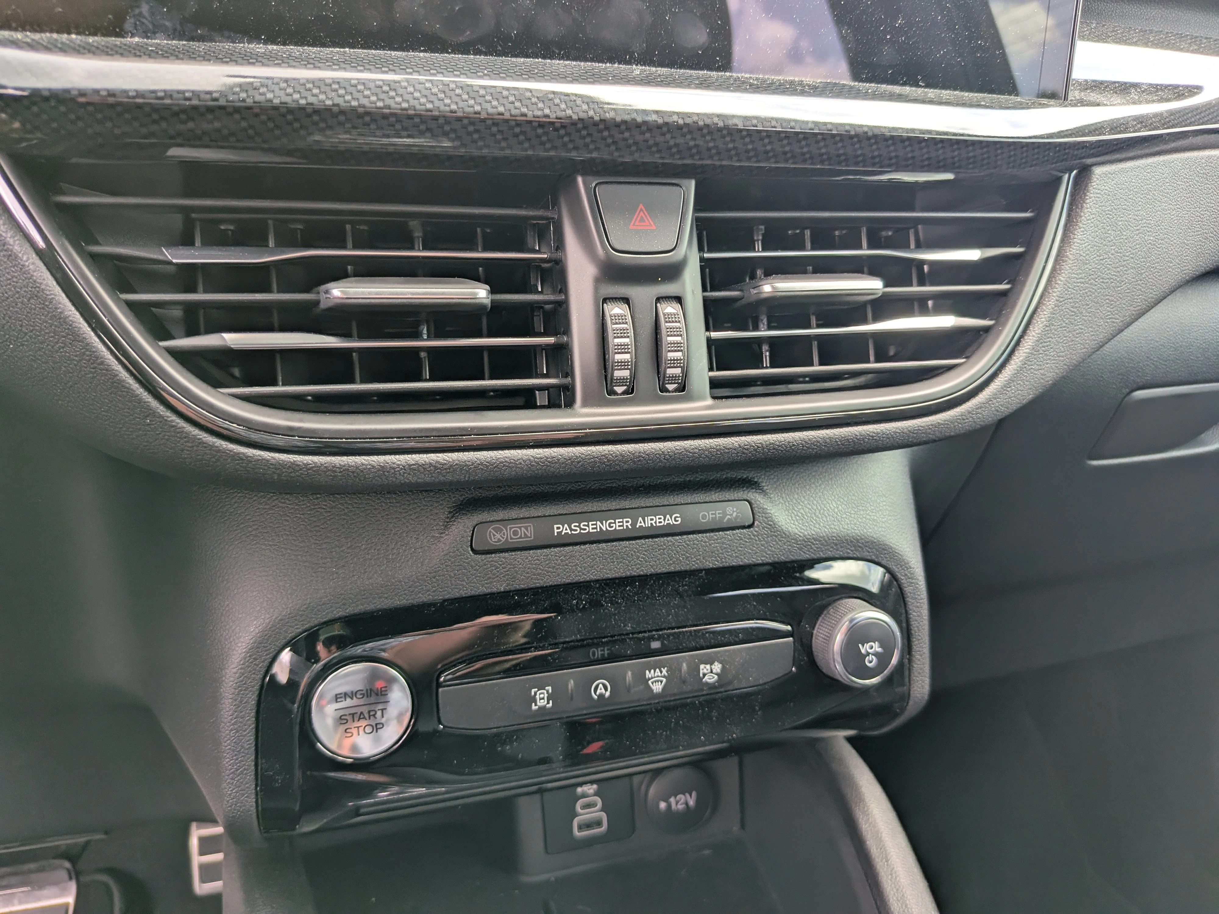 Used 2024 Agate Black Metallic Ford ST-Line image 22