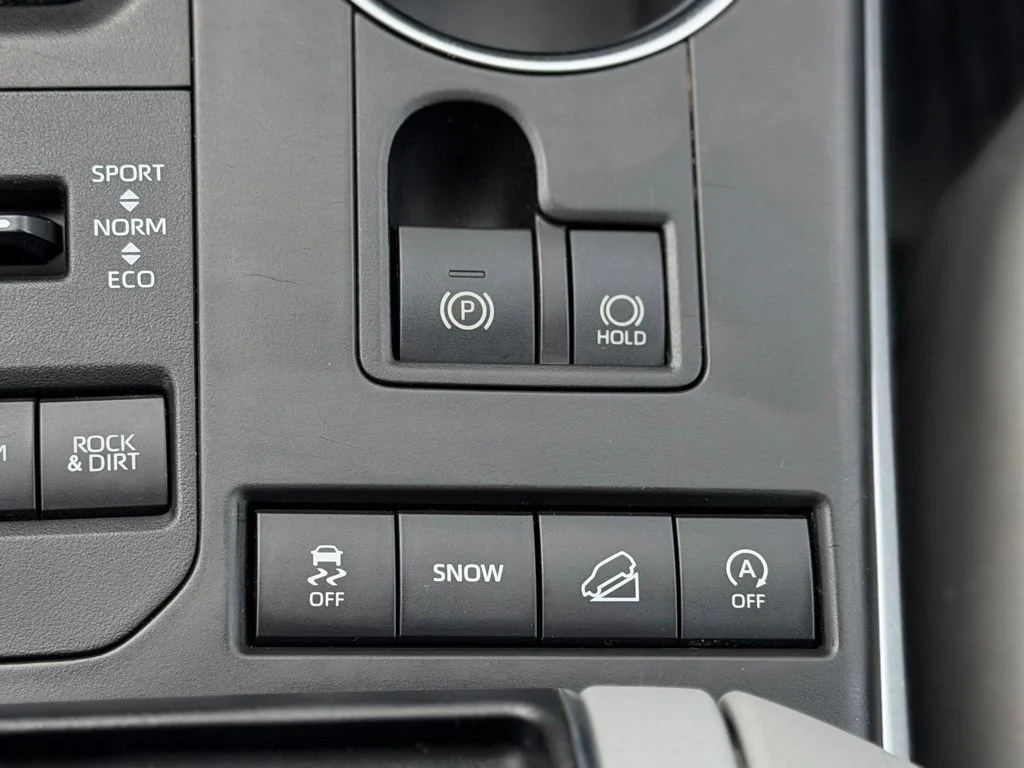 Used 2022 Black Toyota XLE image 27