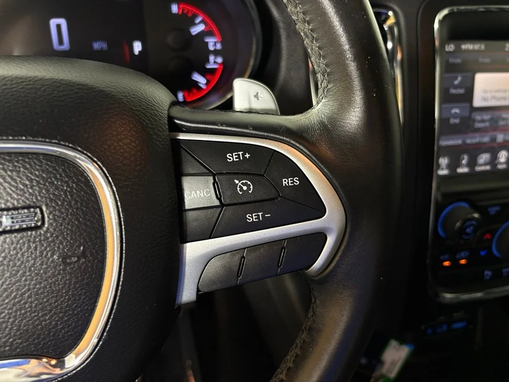Used 2015 Black Dodge SXT image 22