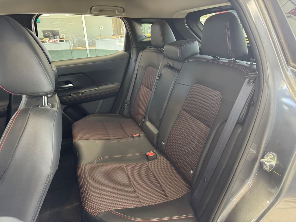 Used 2025 Gray Nissan SR image 19