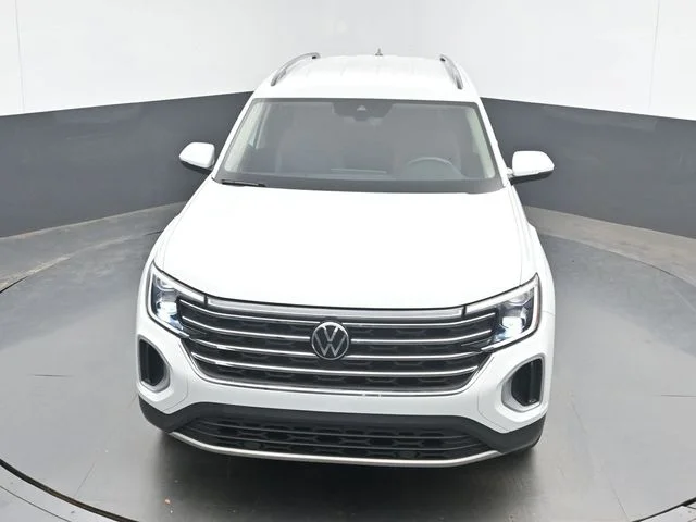 Used 2024 White Volkswagen 2.0T SE image 13