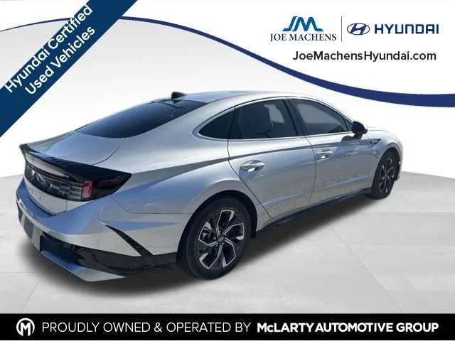 Used 2025 Silver Hyundai SEL image 10