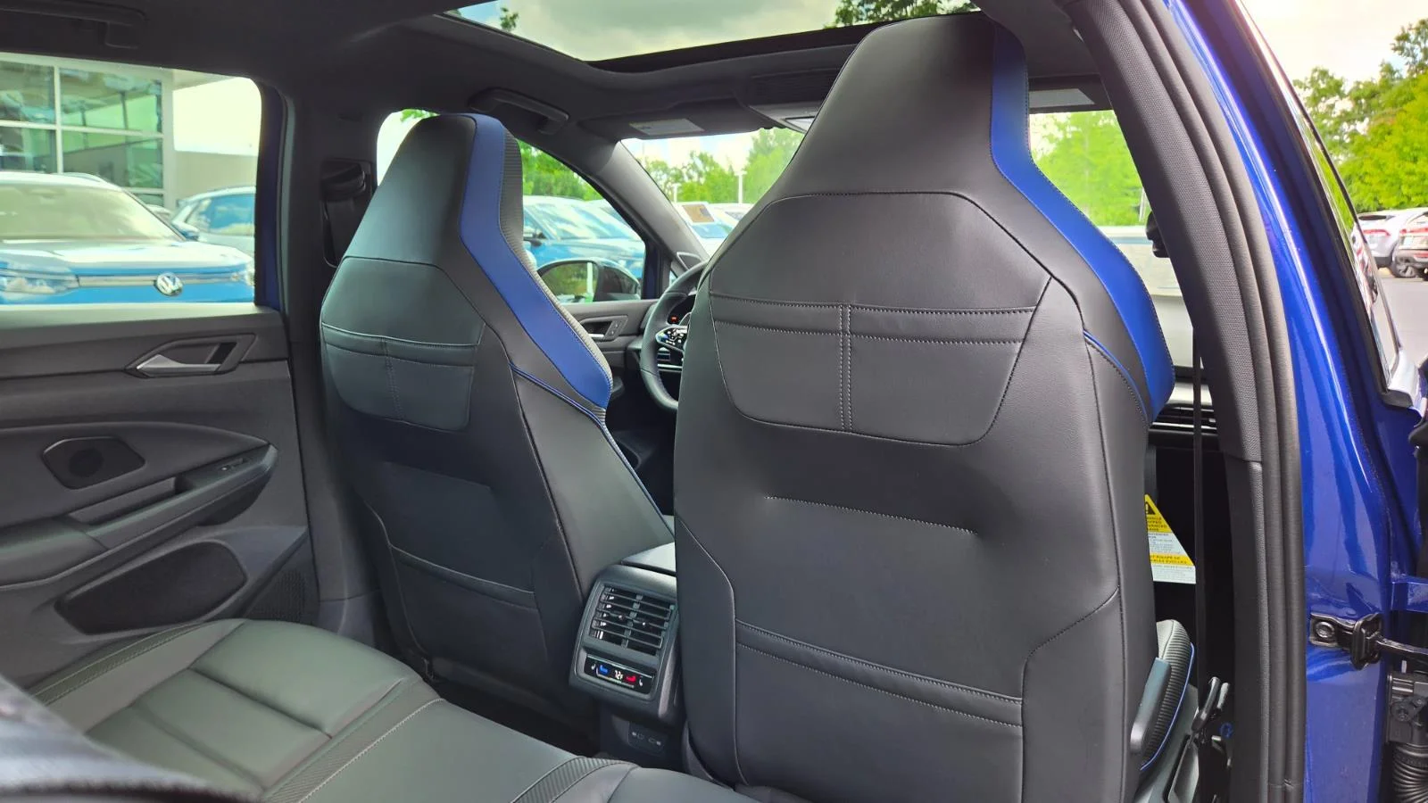 New 2026 Lapiz Blue Metallic Volkswagen  image 60