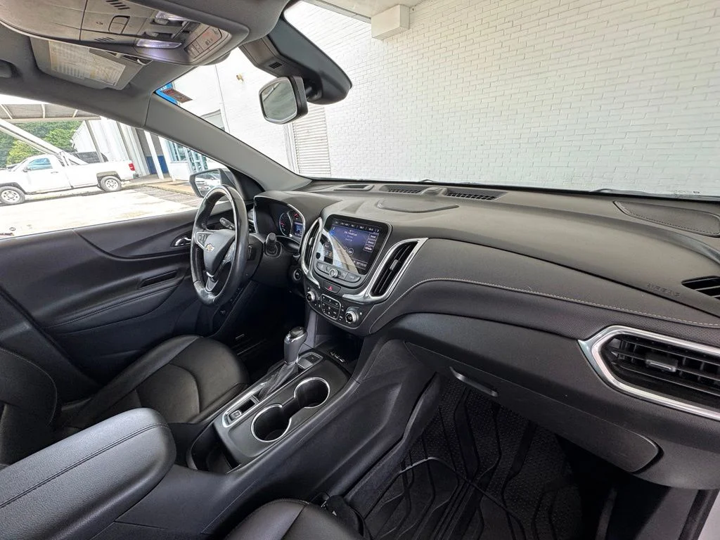 Used 2020 Silver Chevrolet Premier image 17