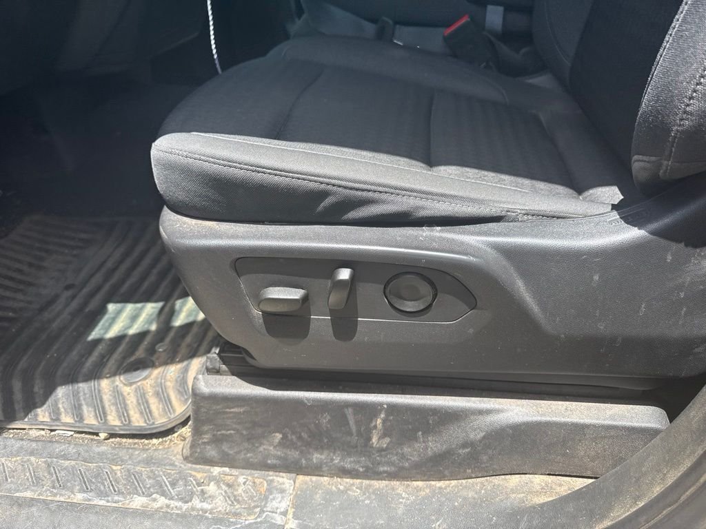 Used 2023 Gray Chevrolet Custom image 9
