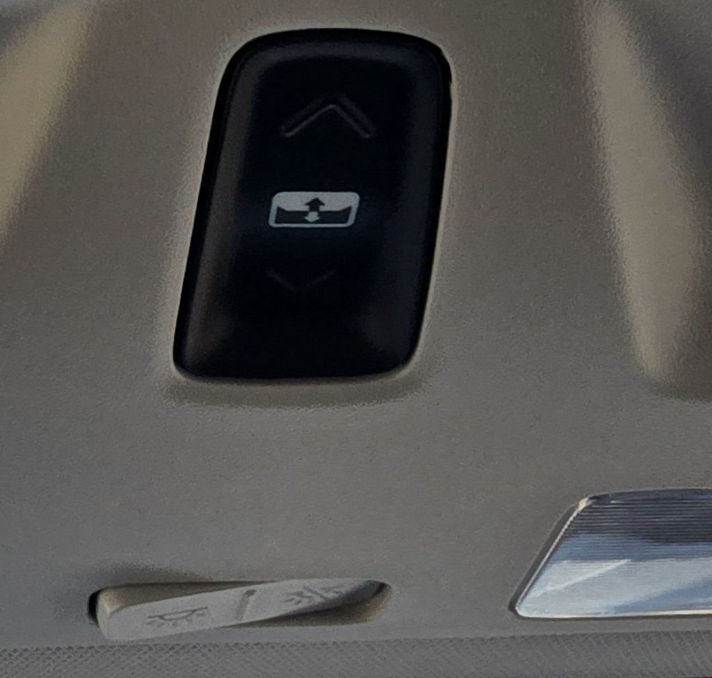 New 2025 White Ford Tremor image 27
