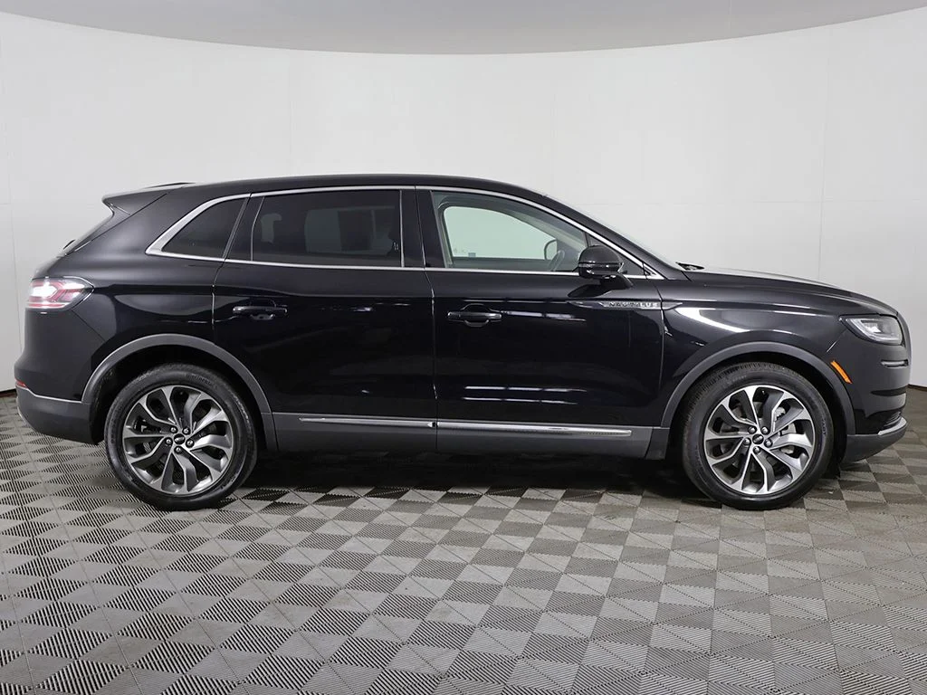 Used 2023 Black Metallic Lincoln Reserve image 20