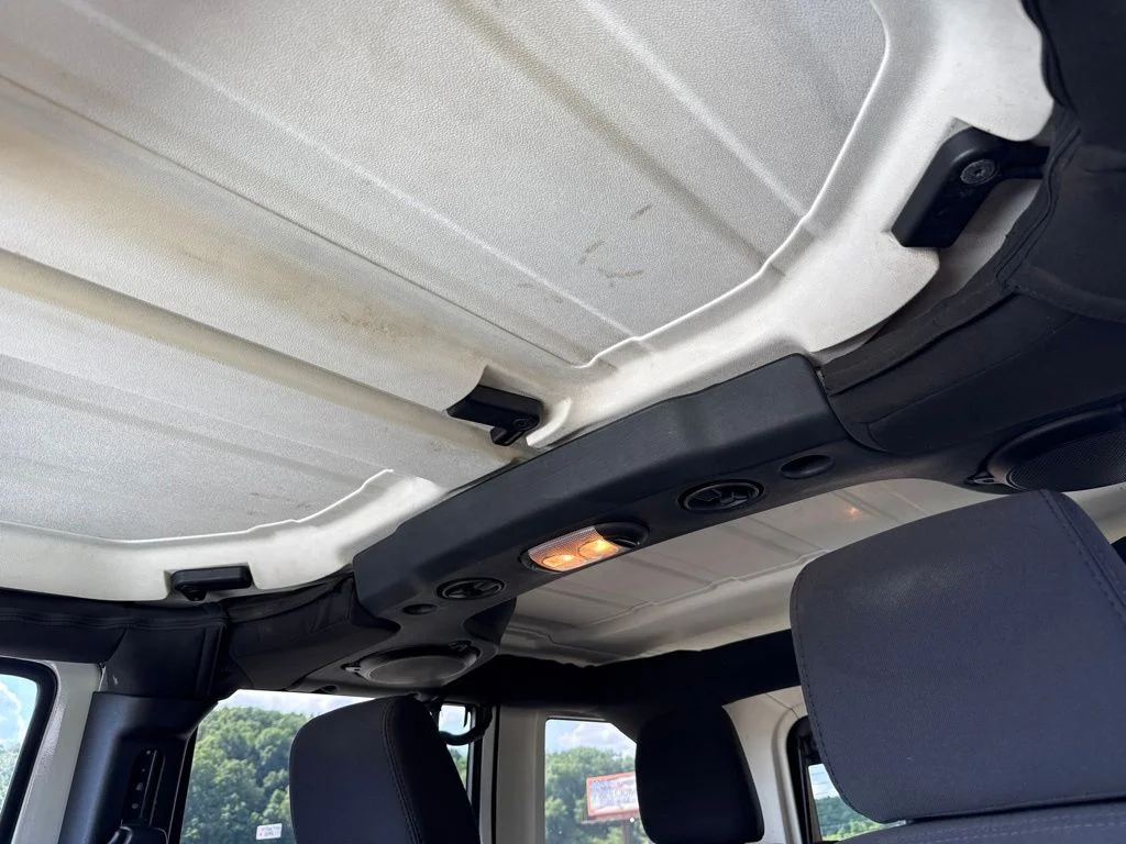 Used 2013 Bright White Jeep Unlimited Sport image 14