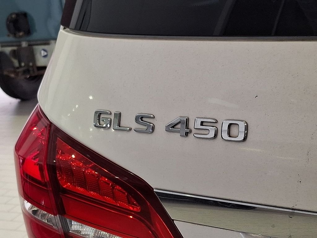 Used 2017 White Mercedes-Benz GLS 450 image 31